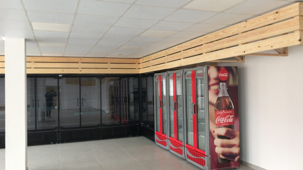 detalle interior supermercado top delfimar